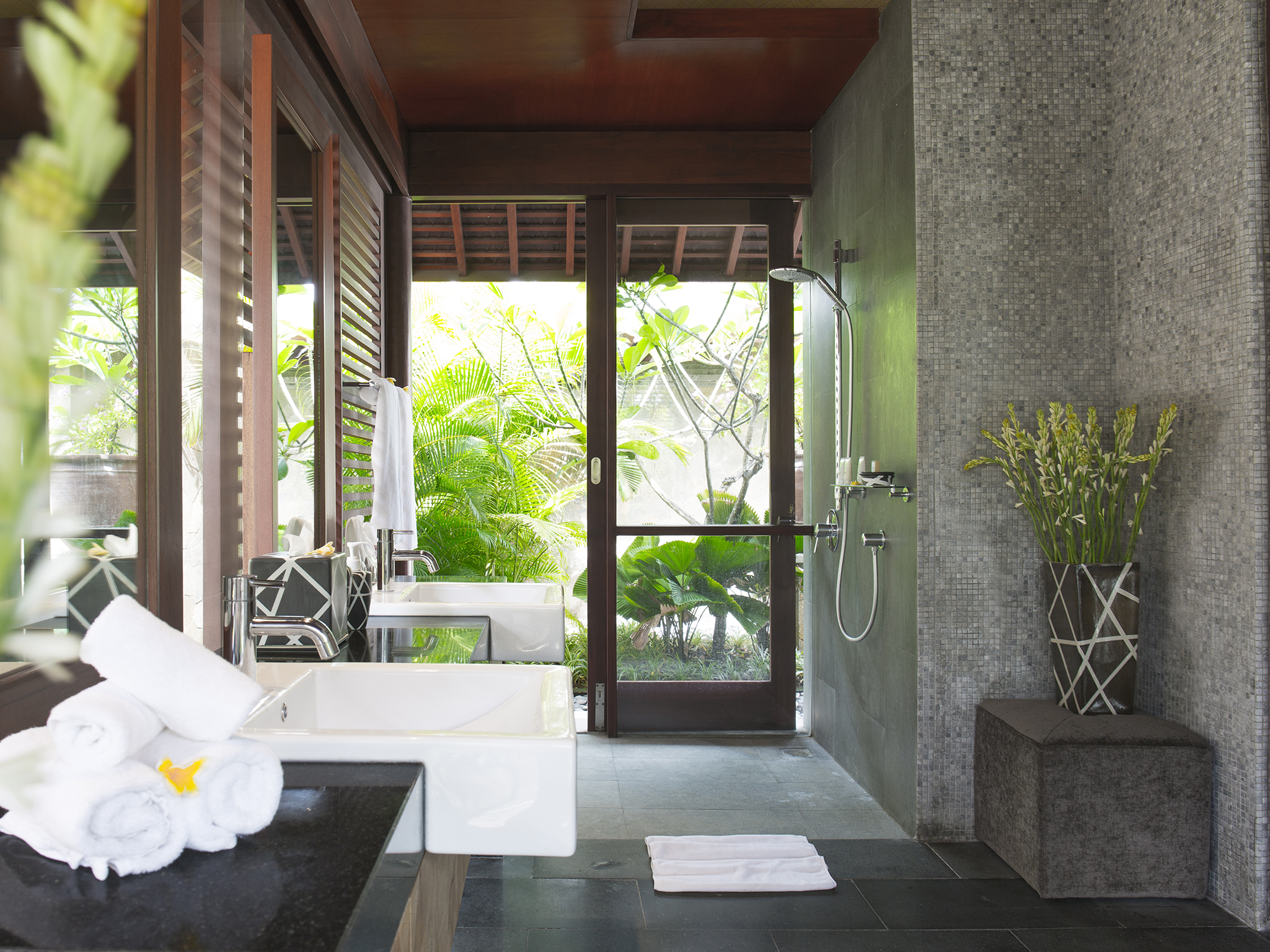 Villa Bayu Gita Beachfront - Master suite two ensuite - Bayu Gita Beach Front, Ketewel, Bali